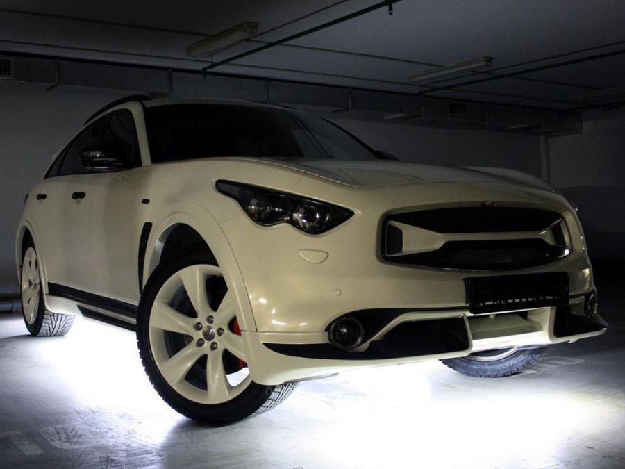  Infiniti FX50 S by Met-R 2010 года  (фото 4 из 4)